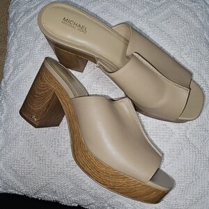 Michael Kors Cream and Tan Block Heel Mules